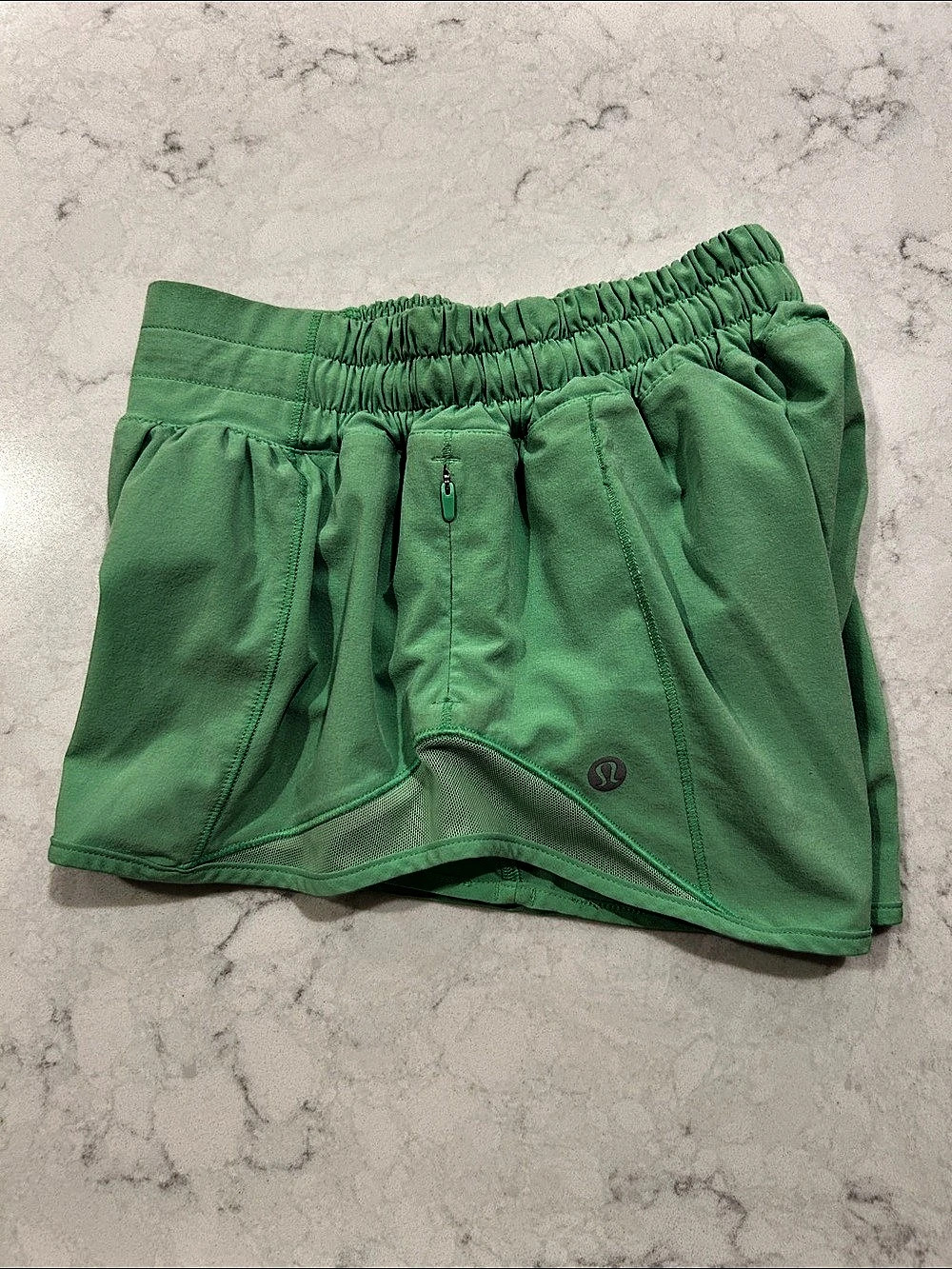 lululemon Hotty Hot shorts, green, size 2 - Picture 2 of 7